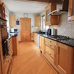 Silver Birches בית נופש ווינדרמר